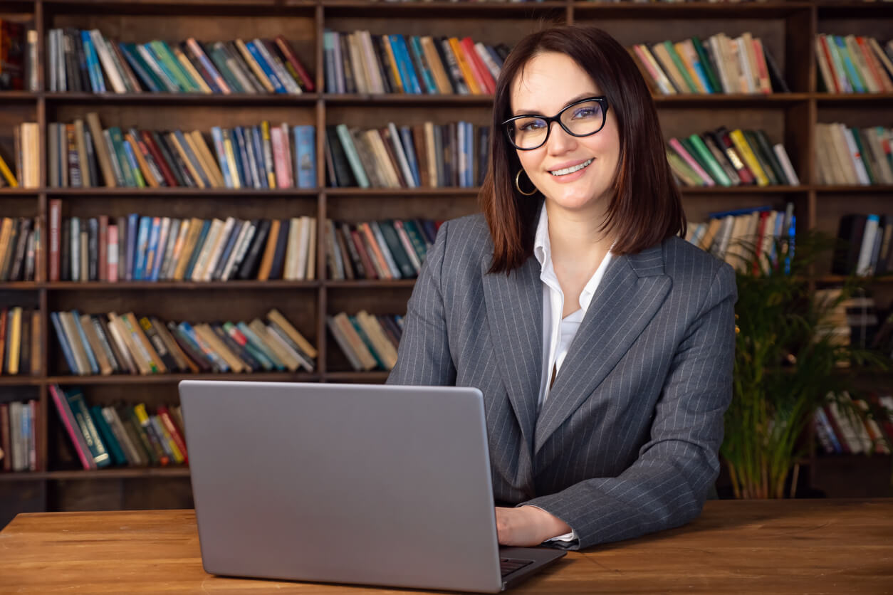 8 competências que uma biblioteca digital exige do bibliotecário
